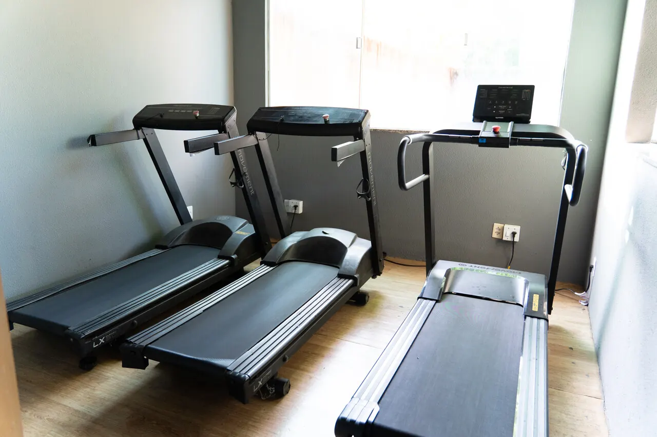 Área de esteiras e cardio